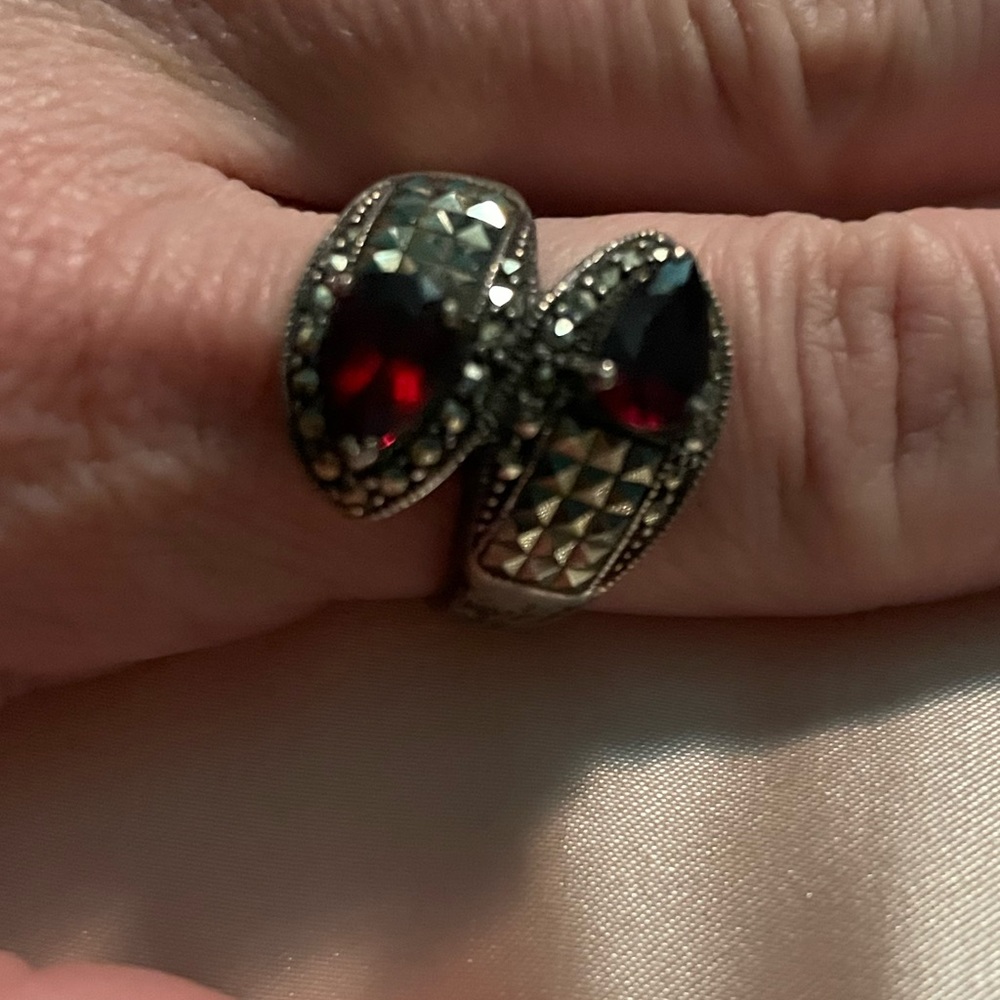 Silver ring with garnet and marcasite